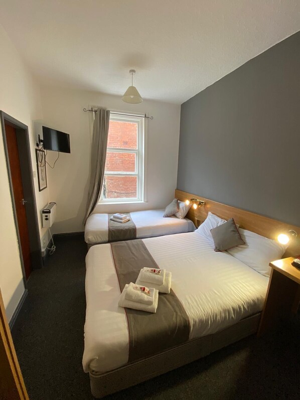 Triple Room, Ensuite