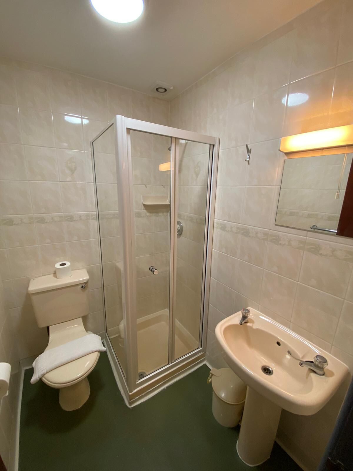 Photo - Alumhurst Hotel