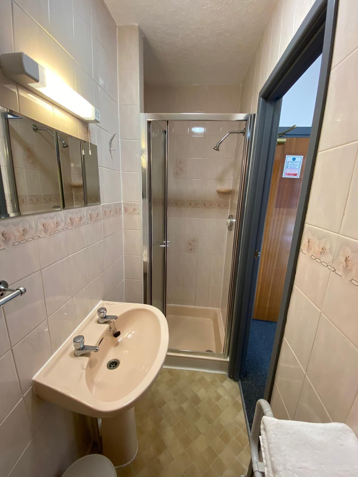 Photo - Alumhurst Hotel