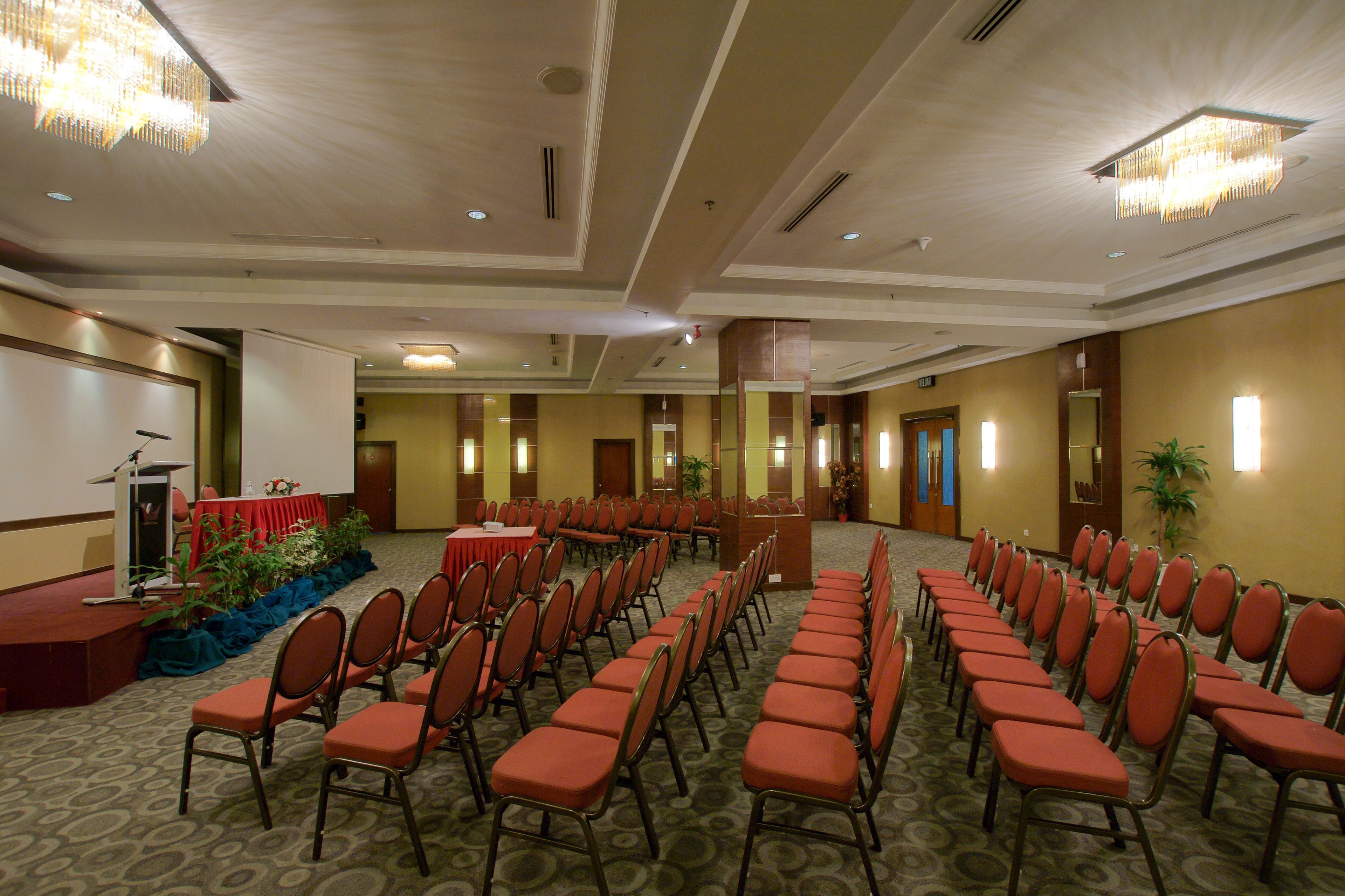 Photo - Crystal Crown Hotel JB