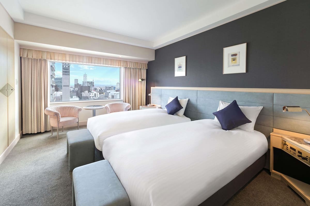 Classic Deluxe Suite - Lounge Access | In-room safe, desk, blackout drapes, iron/ironing board