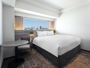 Rom – superior | Safe på rommet, skrivebord, blendingsgardiner og strykejern/-brett