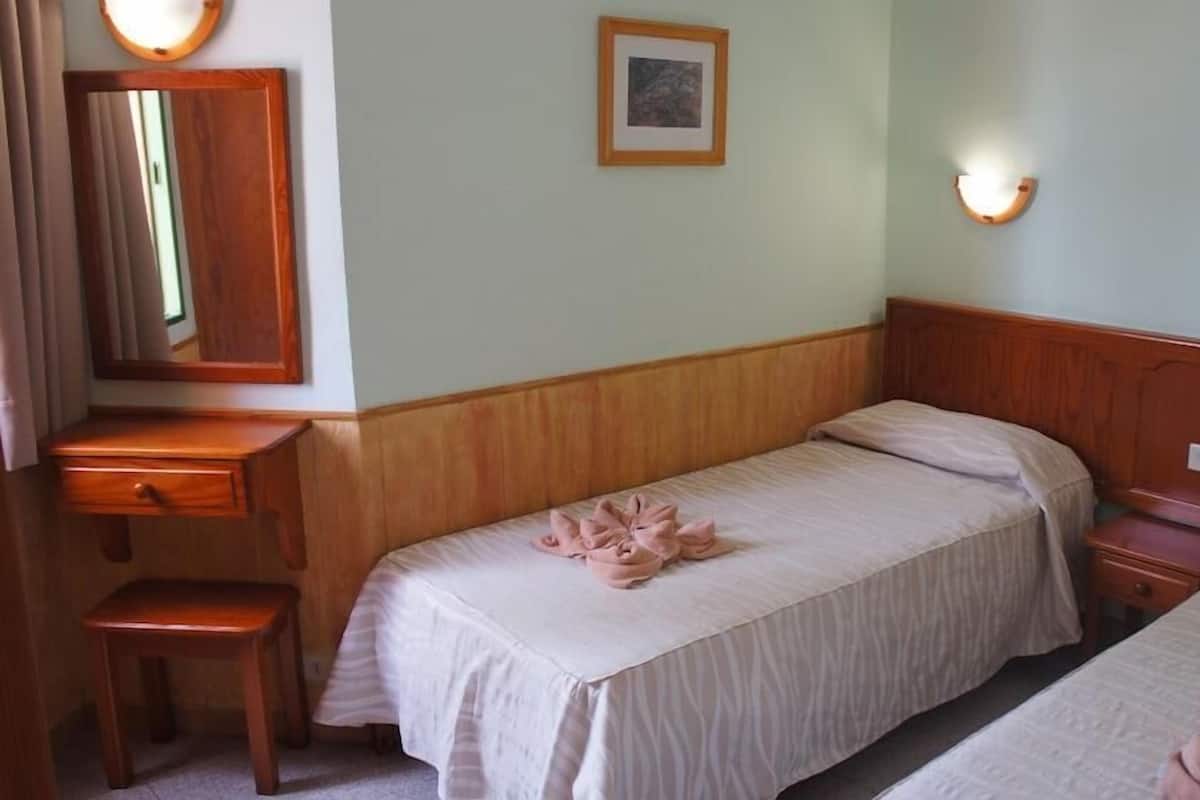 1 bedroom, in-room safe, free WiFi, bed sheets