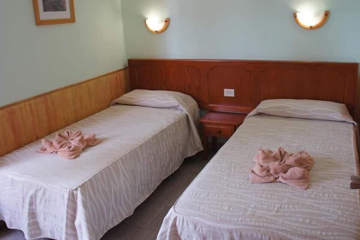 in-room safe, free wifi, bed sheets