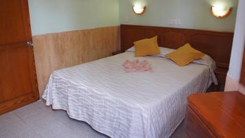 1 bedroom, in-room safe, free WiFi, bed sheets