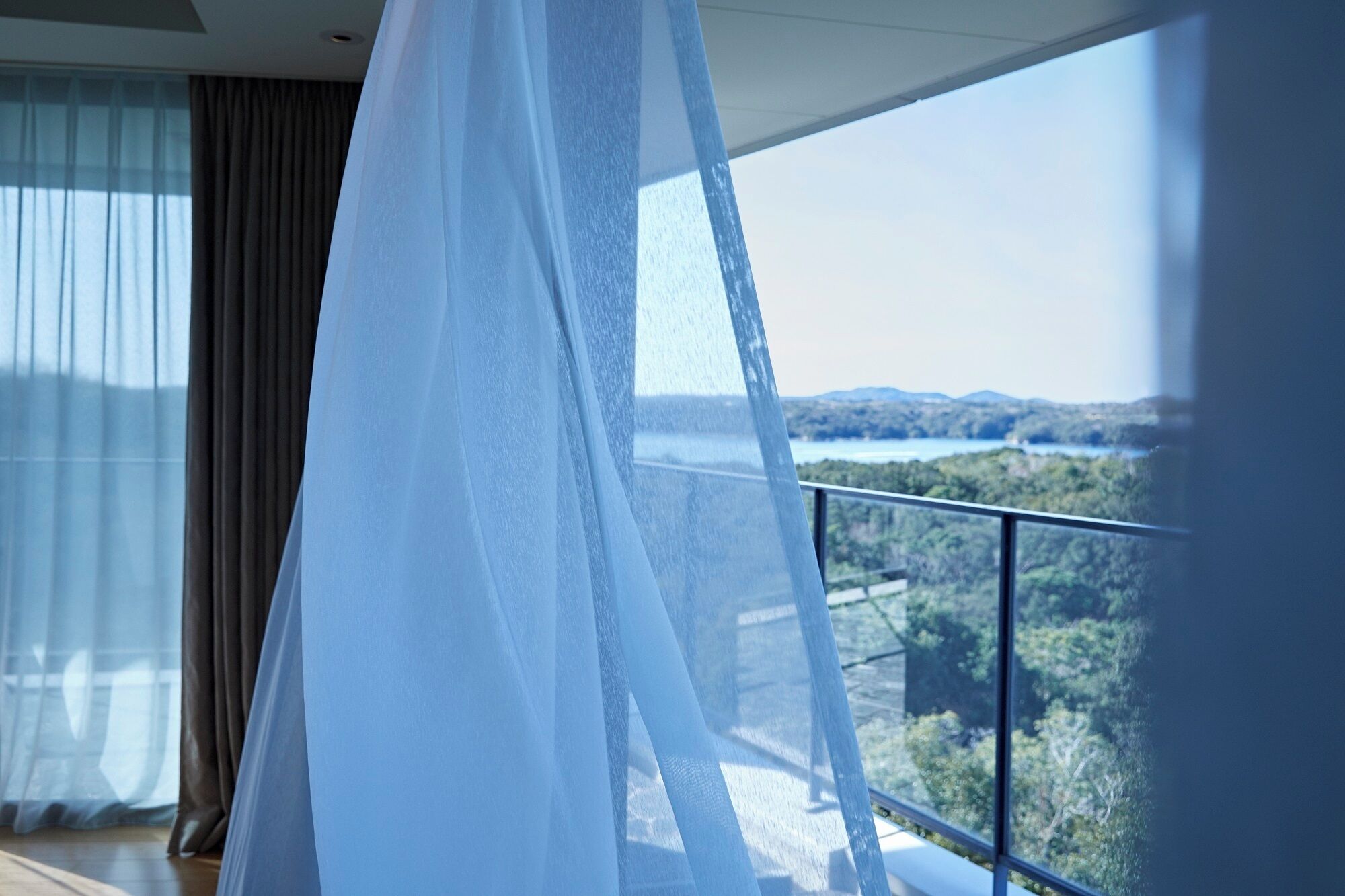 Couette en duvet d'oie, minibar, coffres-forts dans les chambres