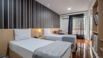 Standard Twin Room | 1 bedroom, minibar, in-room safe, desk