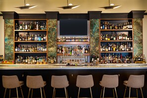 Bar (on property) - DoubleTree by Hilton Houston Westchase (Houston)