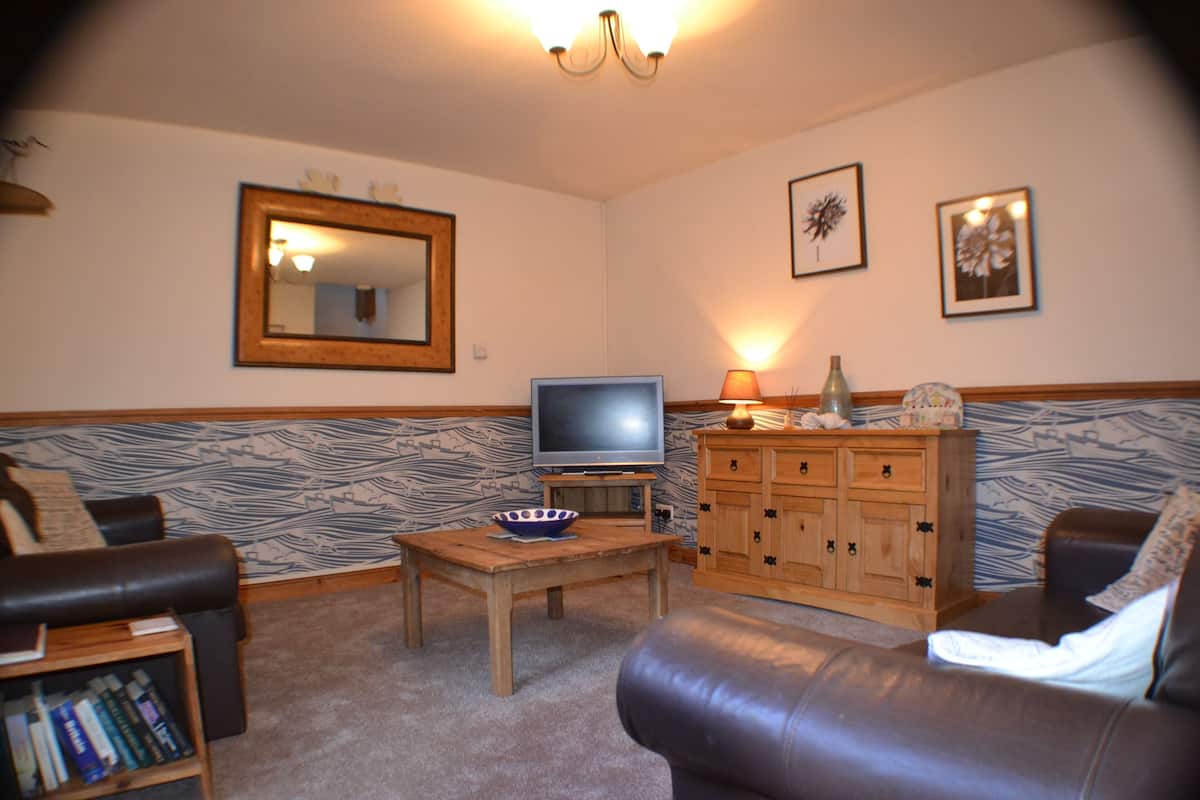 Cottage, Private Bathroom, Courtyard View (Dove Cottage) | Lounge