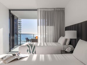 Suite, 2 Bedrooms (Ocean) | Minibar, in-room safe, desk, blackout drapes - Peppers Broadbeach (Broadbeach)