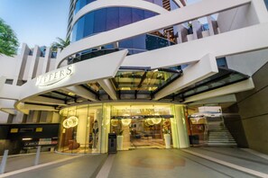 Reception - Peppers Broadbeach (Broadbeach)