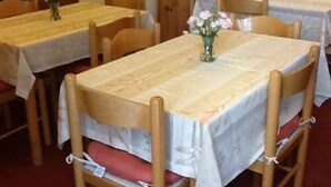 Full breakfast for a fee - Alcorn Guest House (Dundee)