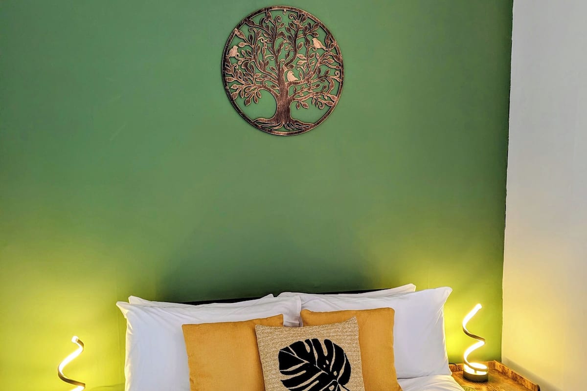 Double Room (Small) | Individually decorated, WiFi, bed sheets