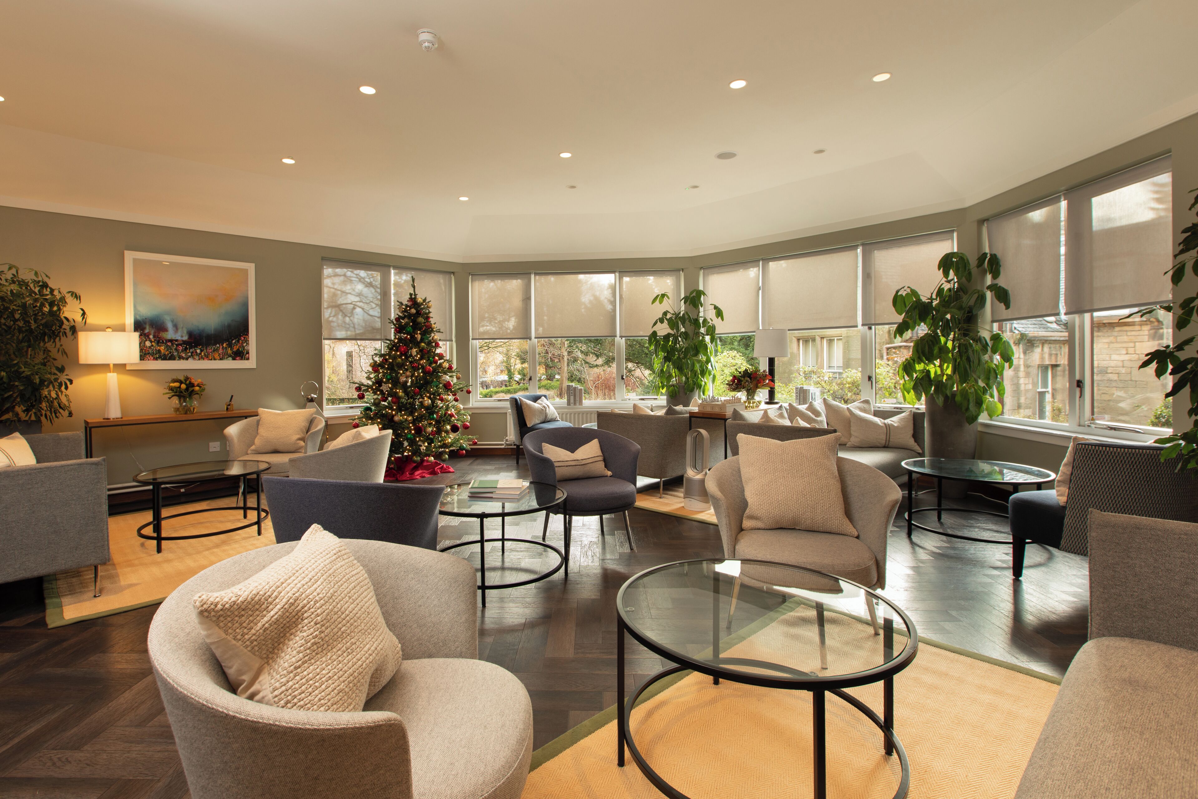 Saguão/lounge, vistas para o jardim, aberto todos os dias