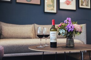 ล็อบบี้เลานจ์, วิวสวน, เปิดทุกวัน