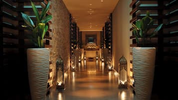 Couples treatment rooms, sauna, hot tub, steam room, body treatments