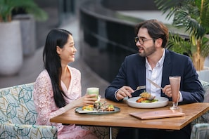 Terrace/patio - Grand Millennium Al Wahda (Abu Dhabi)