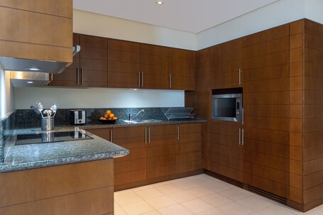 Grand Millennium Al Wahda - Image 30