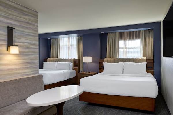 1 bedroom, premium bedding, down comforters, pillowtop beds