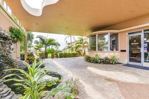 Property entrance - Treasure Island Ocean Club (Treasure Island)