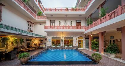 Suryaa Villa - A City Centre Hotel
