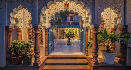 Suryaa Villa - A City Centre Hotel