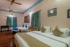 Chambre Quadruple Familiale, 1 chambre, salle de bains privée | Literie de qualité supérieure, couette en duvet d'oie