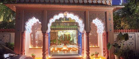 Pintu masuk hartanah