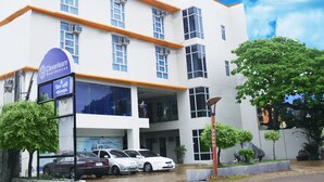 Mặt tiền nơi lưu trú