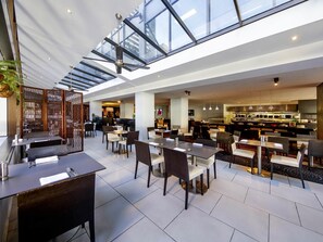 Breakfast, lunch and dinner served - Pullman Brisbane King George Square (Brisbane)