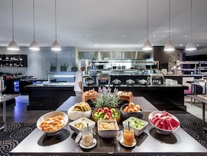 Petit déjeuner, déjeuner et dßner servis sur place