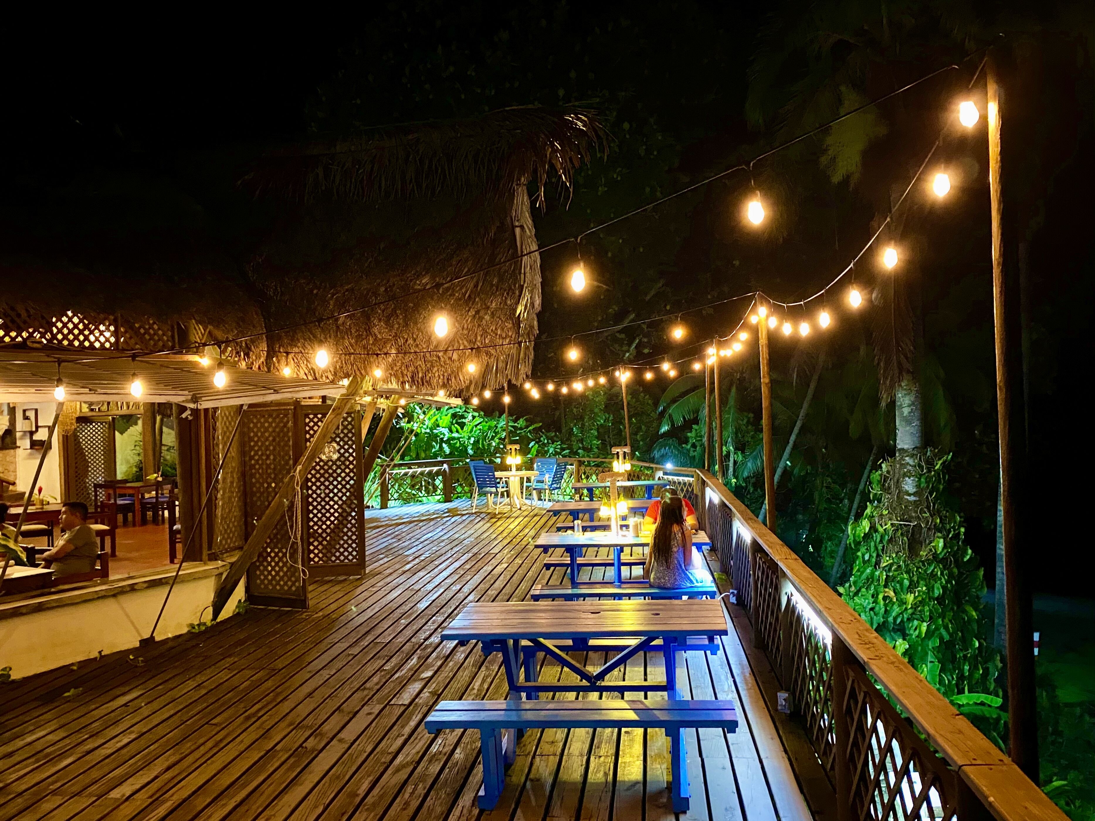 breakfast, lunch and dinner served