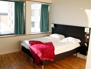 Standard Double or Twin Room | Desk, cribs/infant beds, WiFi