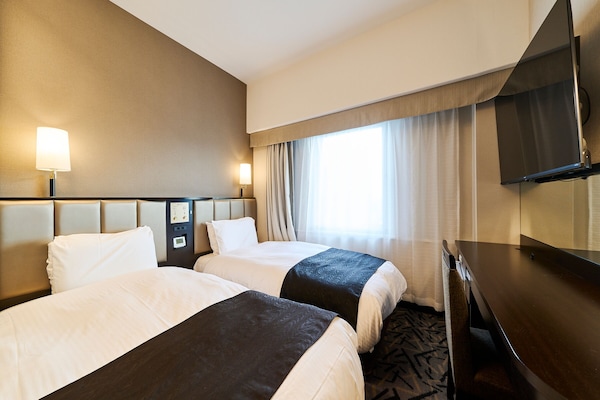 Coffres-forts dans les chambres, bureau, Wi-Fi gratuit, draps fournis