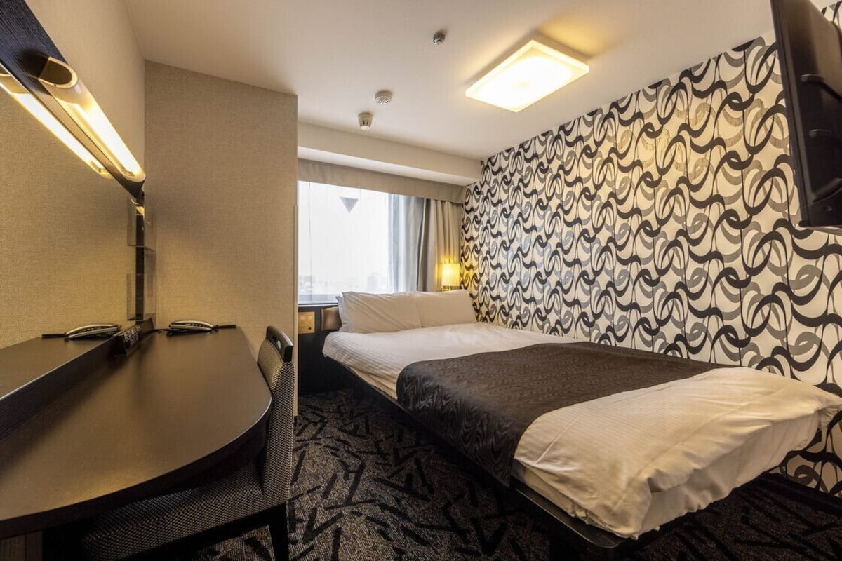Desk, blackout drapes, iron/ironing board, free WiFi