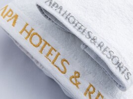 淋浴/盆浴组合、深泡浴缸、免费洗浴用品、吹风机