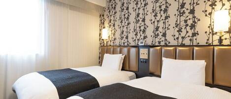 Down comforters, desk, soundproofing, free WiFi