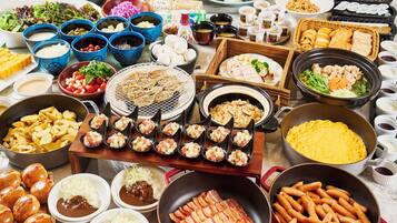Desayuno buffet todos los días (con cargo)