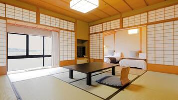 Minibar, in-room safe, free WiFi, bed sheets