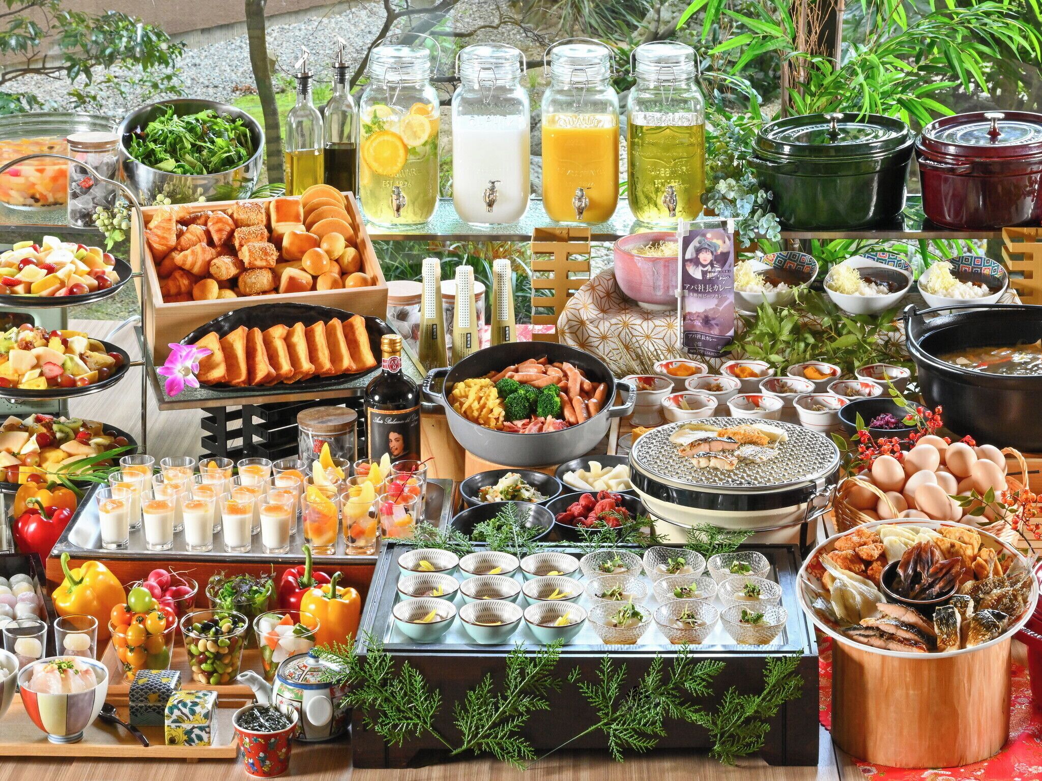Bữa sáng buffet hàng ngày (2970 JPY/mỗi người) 