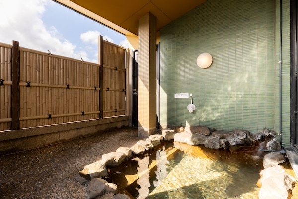 حوض استحمام ساخن