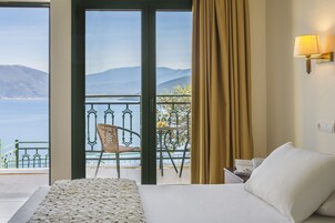 Deluxe Double Room, Sea View | Premium bedding, in-room safe, individually decorated