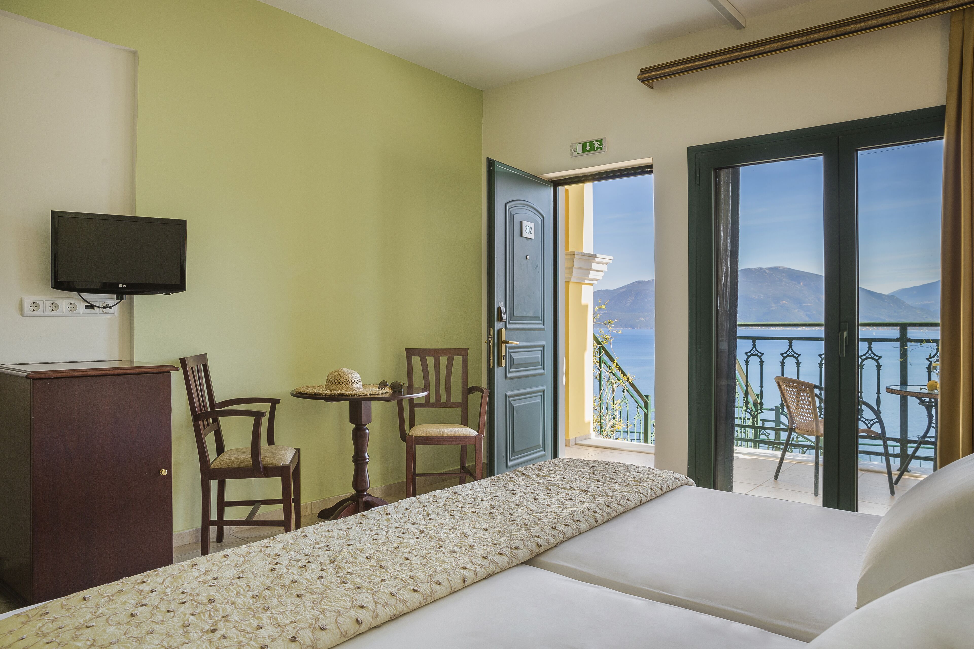 deluxe double room, sea view | 2 bedrooms, premium bedding, in-room safe, individually decorated