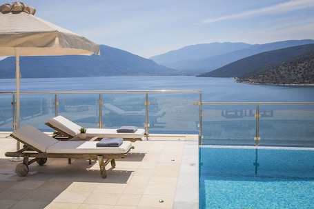 Villa, 1 camera da letto, piscina privata, vista mare | Biancheria da letto di alta qualità, cassaforte in camera. Kefalonia Bay Palace