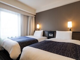 Desk, blackout drapes, free WiFi, bed sheets