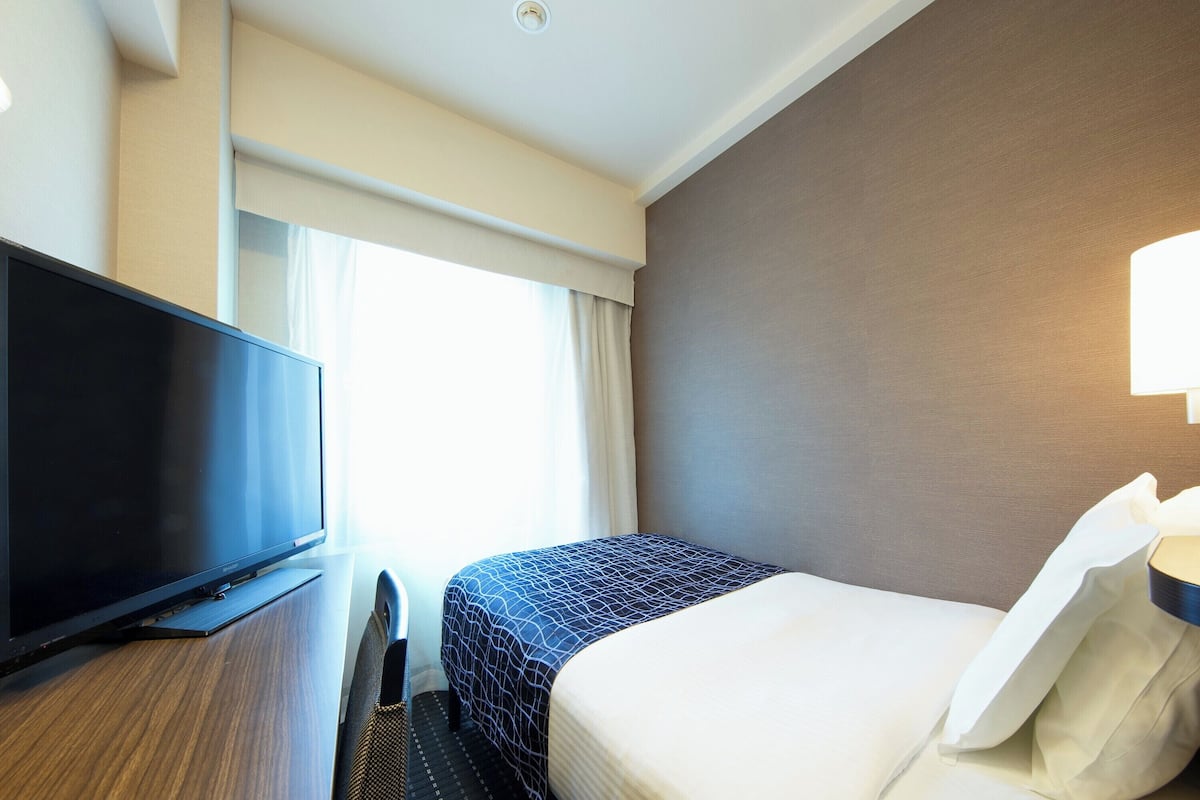 Bureau, rideaux occultants, Wi-Fi gratuit, draps fournis