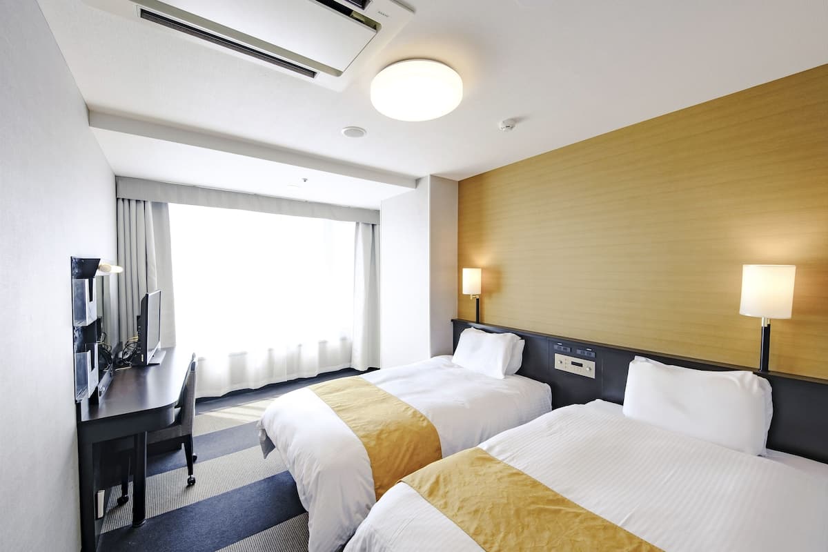 Twin Room, Non Smoking (12sqm) | Down comforters, desk, blackout drapes, soundproofing