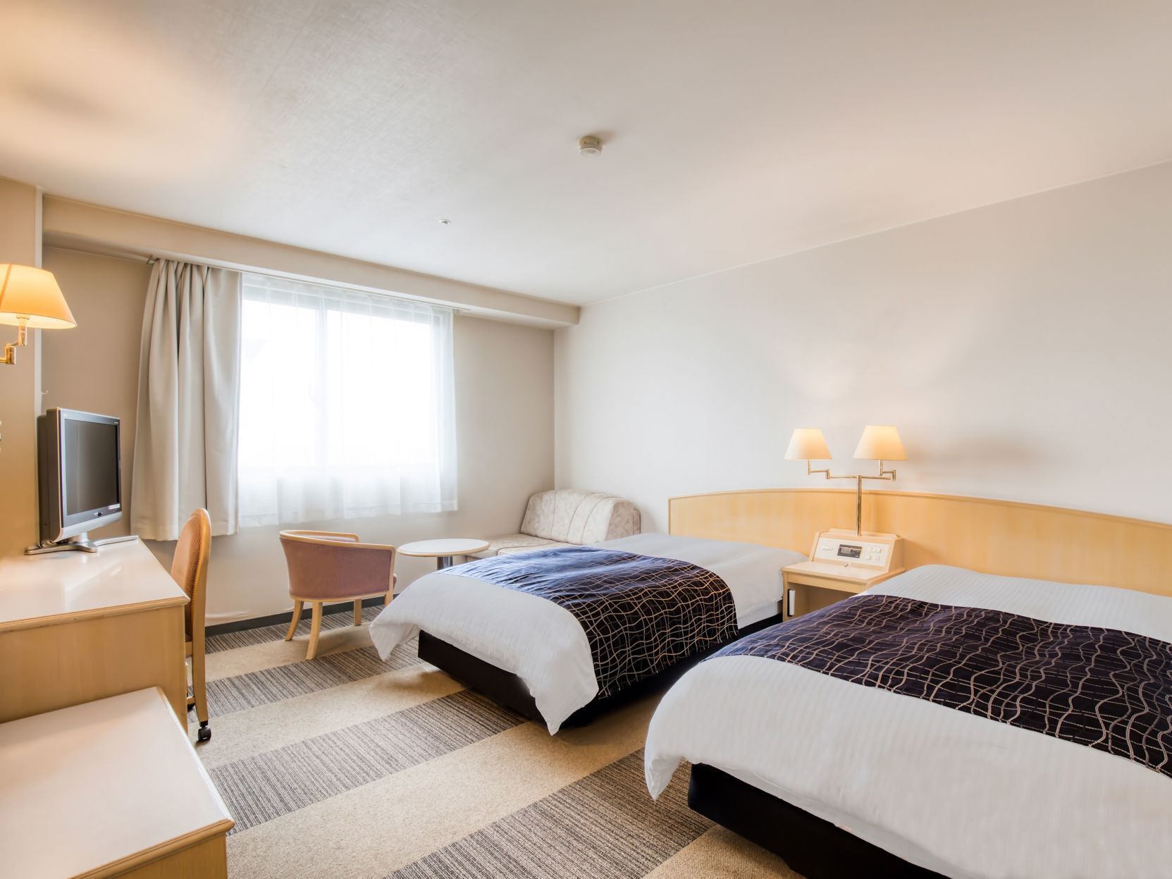 Desk, free WiFi, bed sheets