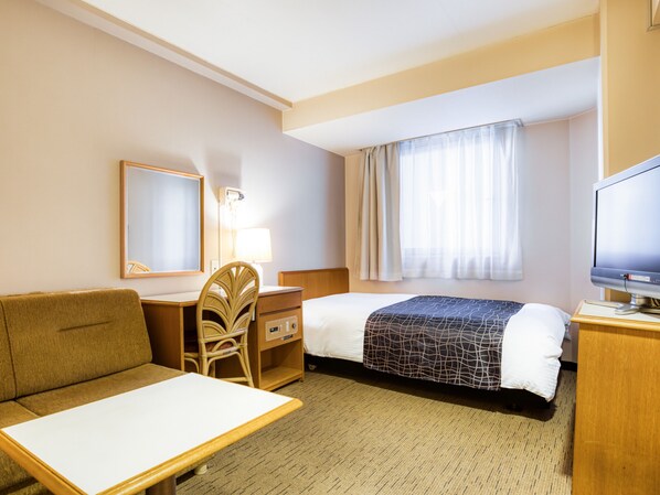 Down duvets, desk, blackout curtains, free WiFi