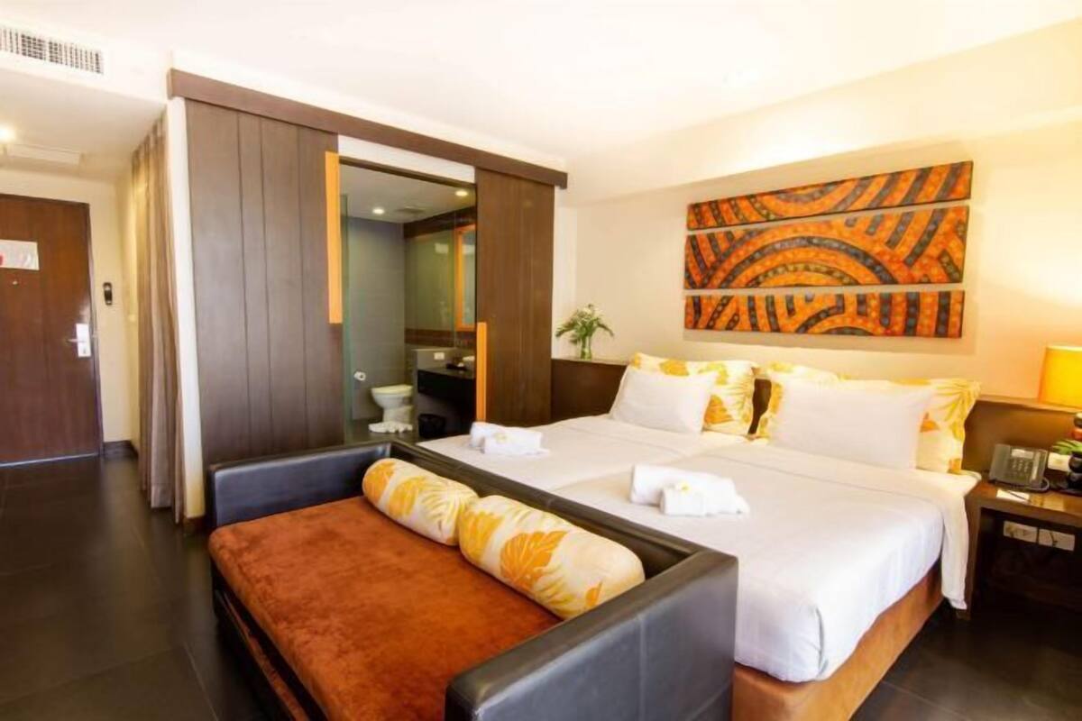 Ropa de cama de alta calidad, colchones con acolchado adicional, minibar